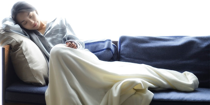 【男女問わず使えるからプレゼントにも◎】睡眠時に、旅行に、運転中のUV対策やオフィスでの冷房対策に…毎日使いたい肌に優しい上質なシルク雑貨特集