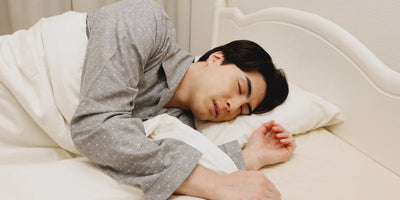 週末の寝だめで睡眠不足は解消できる?