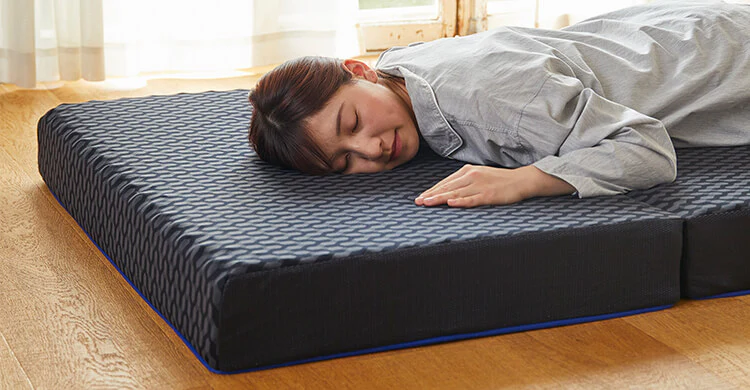 マットレス、床に直置きしてもOK?カビを防ぐ湿気対策とおすすめマットレスを解説