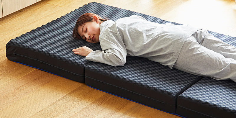 リニューアルした「MuAtsu(ムアツ)」の魅力は<マイルドな寝心地>!商品担当のイチオシは【30年MuAtsu XX Comfort】。耐久性と体圧分散性がさらにアップした秘密は?