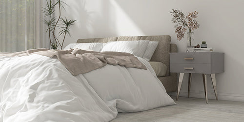 羽毛ふとんのイヤな臭いはなぜ？新品の獣臭から長年愛用のカビ・ホコリ臭まで、ニオイの原因と正しい対処法を解説