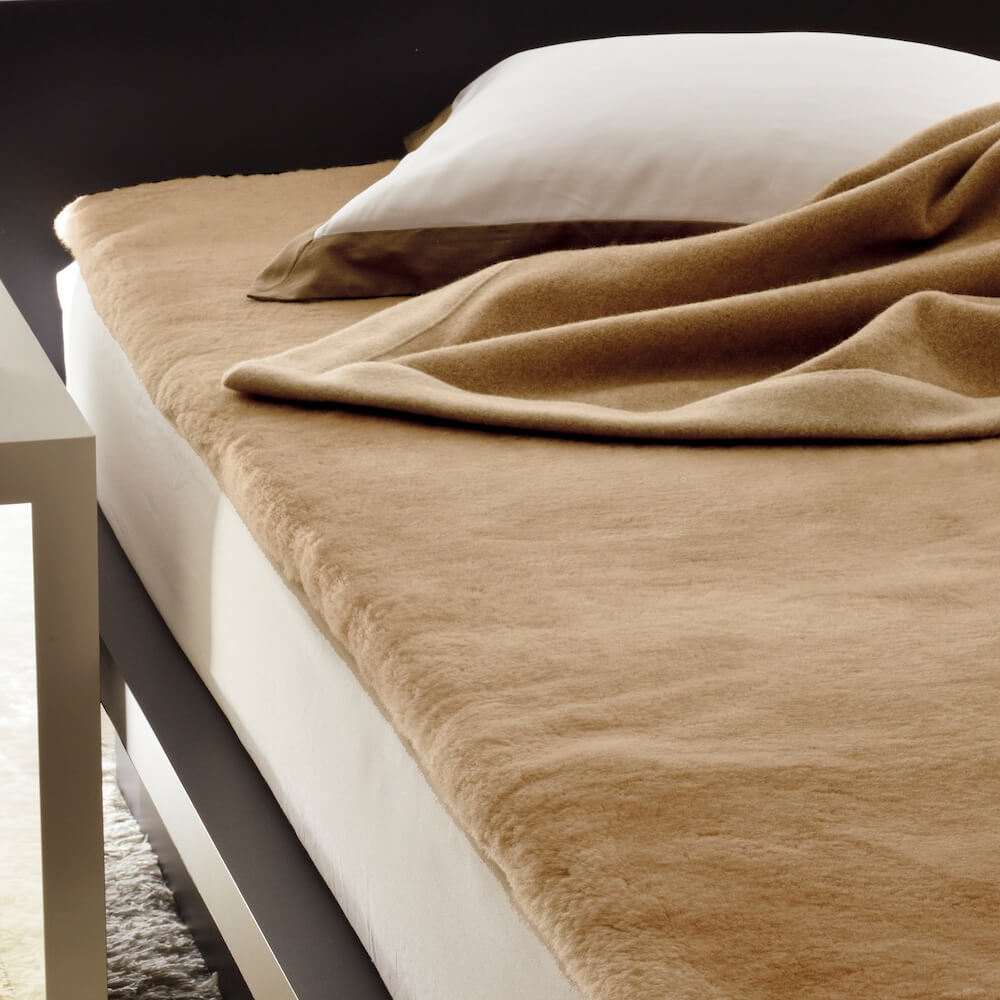 ムートンシーツ/ベント《MATERIONE/マテリオーネ》 – 西川ストア公式本店